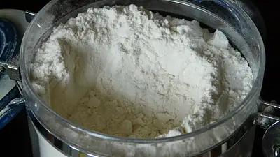 250 gram mąki ile to szklanek? Dokładny przelicznik kuchenny